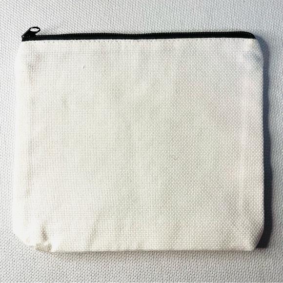 KC Chiefs Throw Taylor Fashion Pouch and Necklace with Guitar Charm Bundle - New - Picture 7 of 9